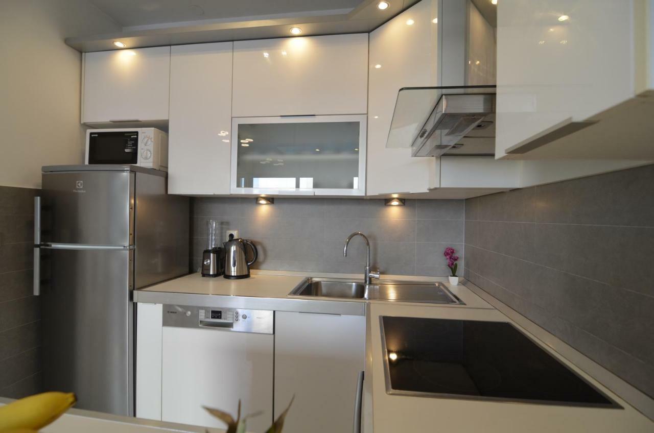 Split Apartment Sinisa Exterior photo